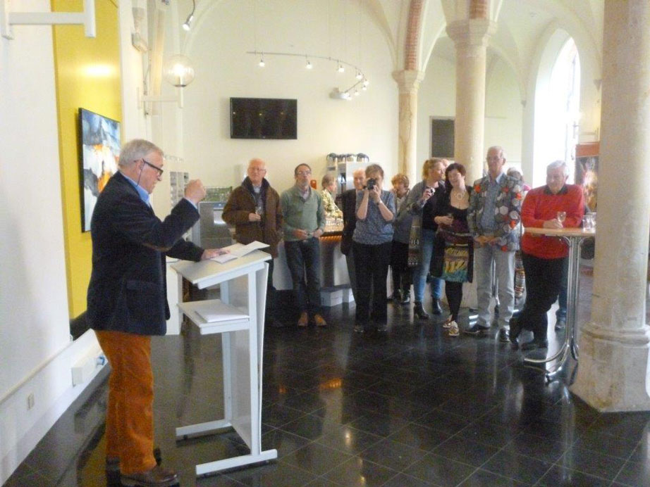 Een zeer vriendelijk, spontaan, begeesterd en kundig mens